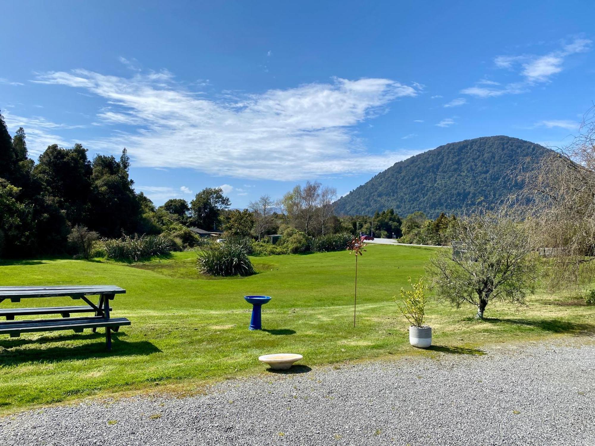 Heritage Park Lodge Haast Esterno foto