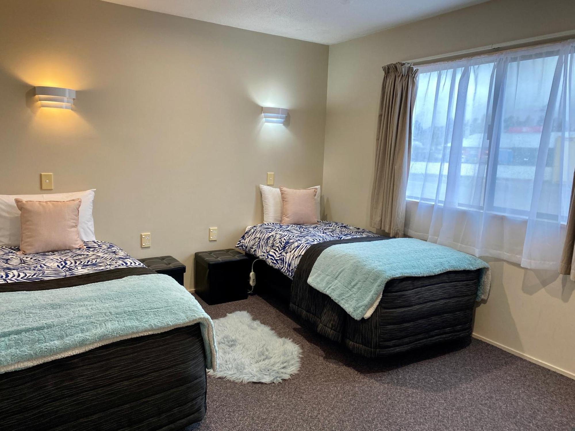 Heritage Park Lodge Haast Esterno foto