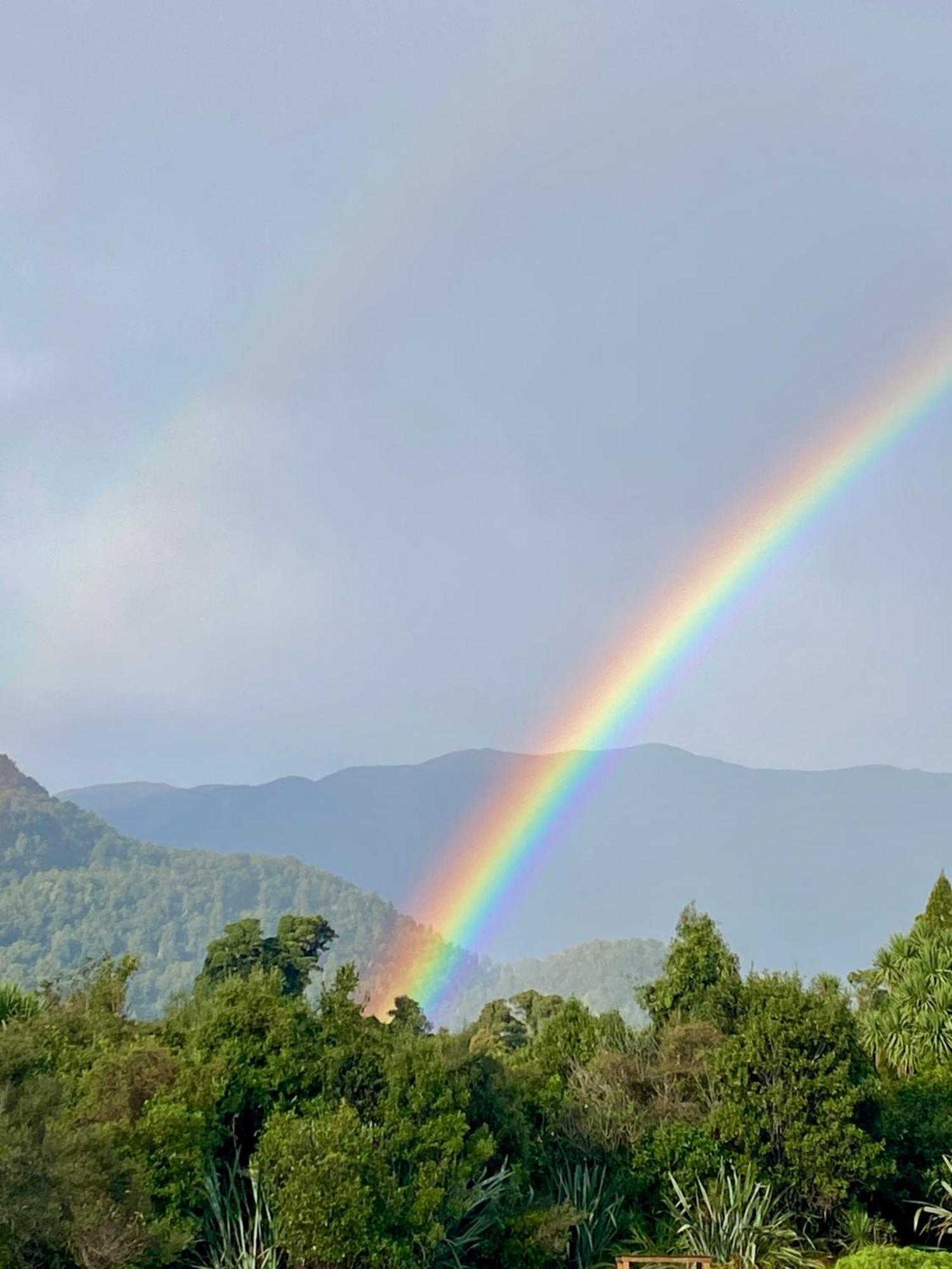 Heritage Park Lodge Haast Esterno foto