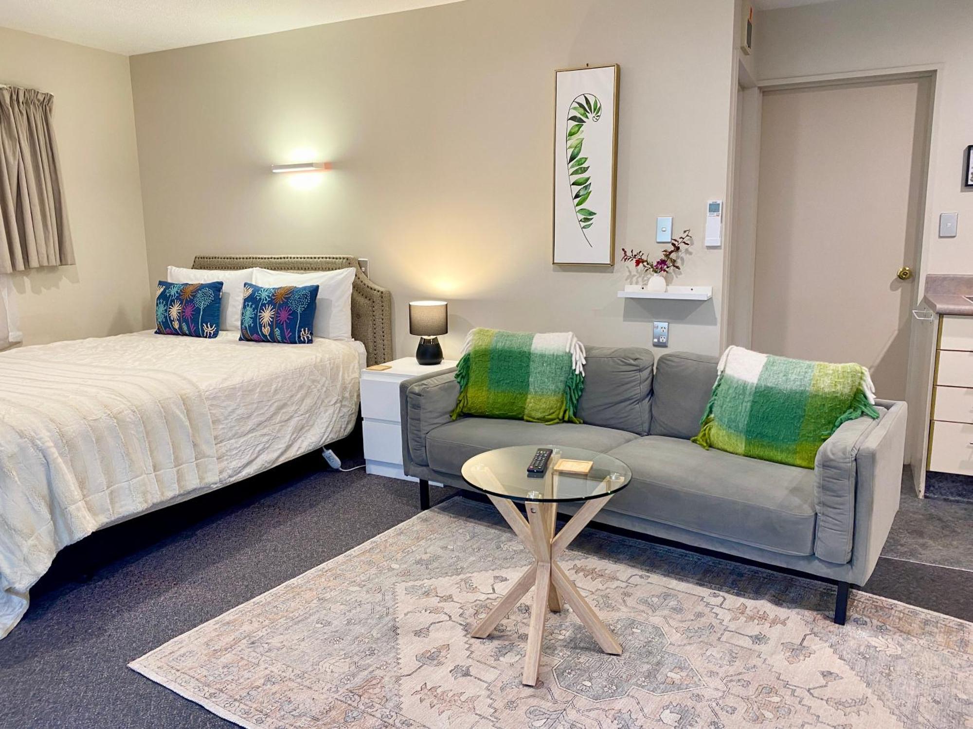 Heritage Park Lodge Haast Esterno foto