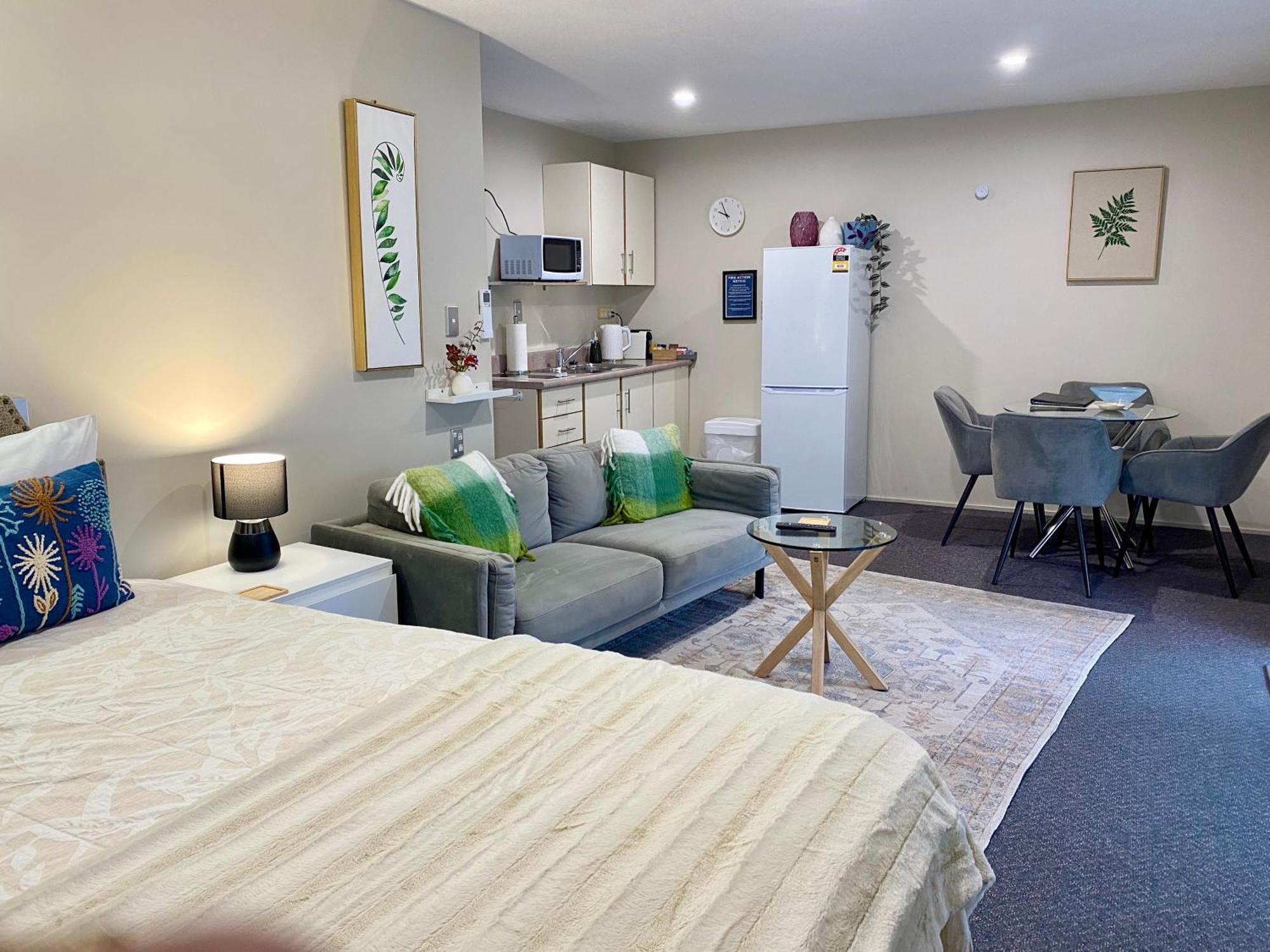 Heritage Park Lodge Haast Esterno foto